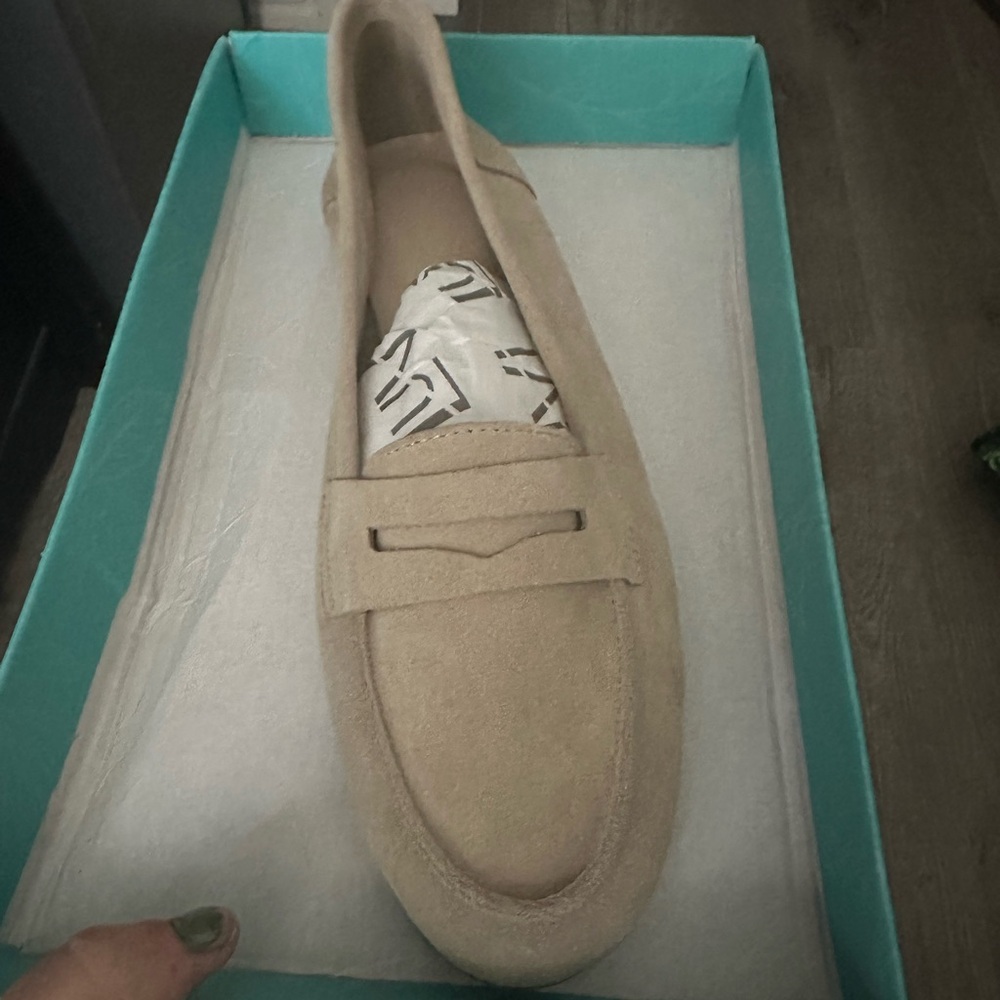 Women's Cream Loafers
